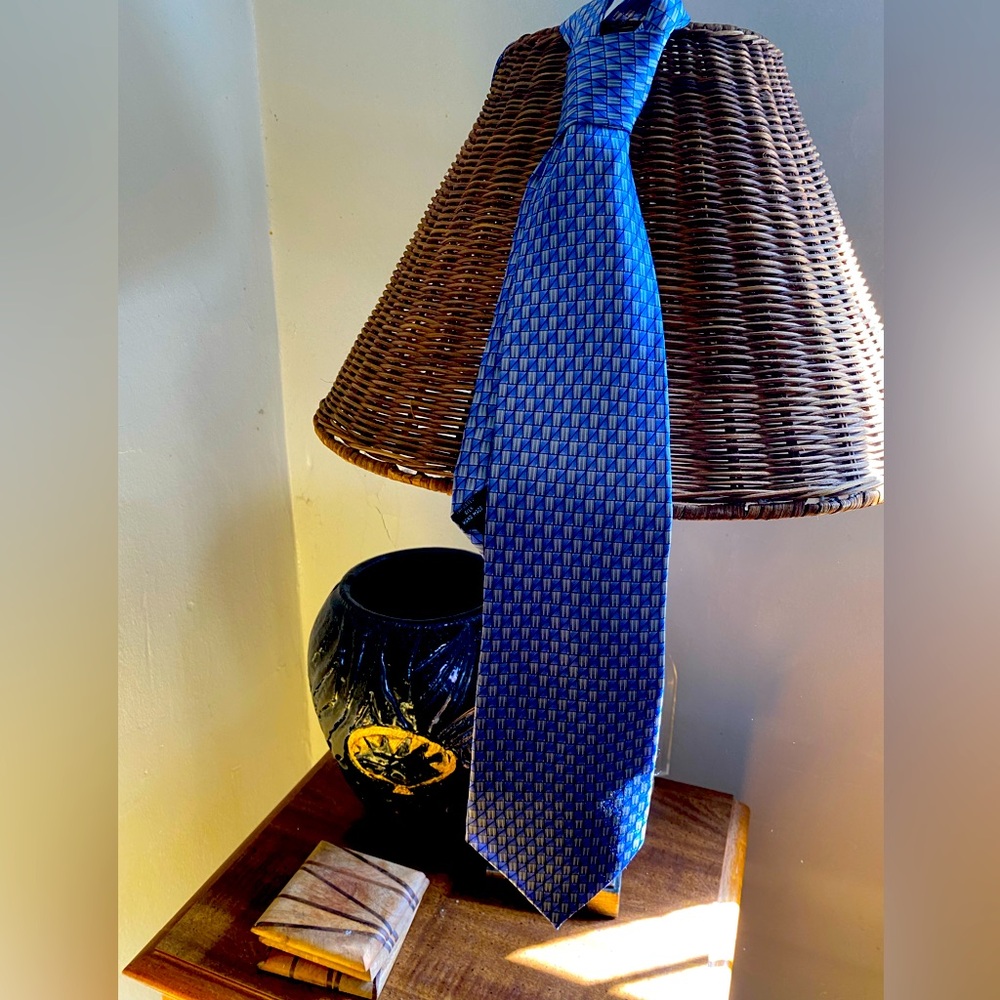 Silk tie